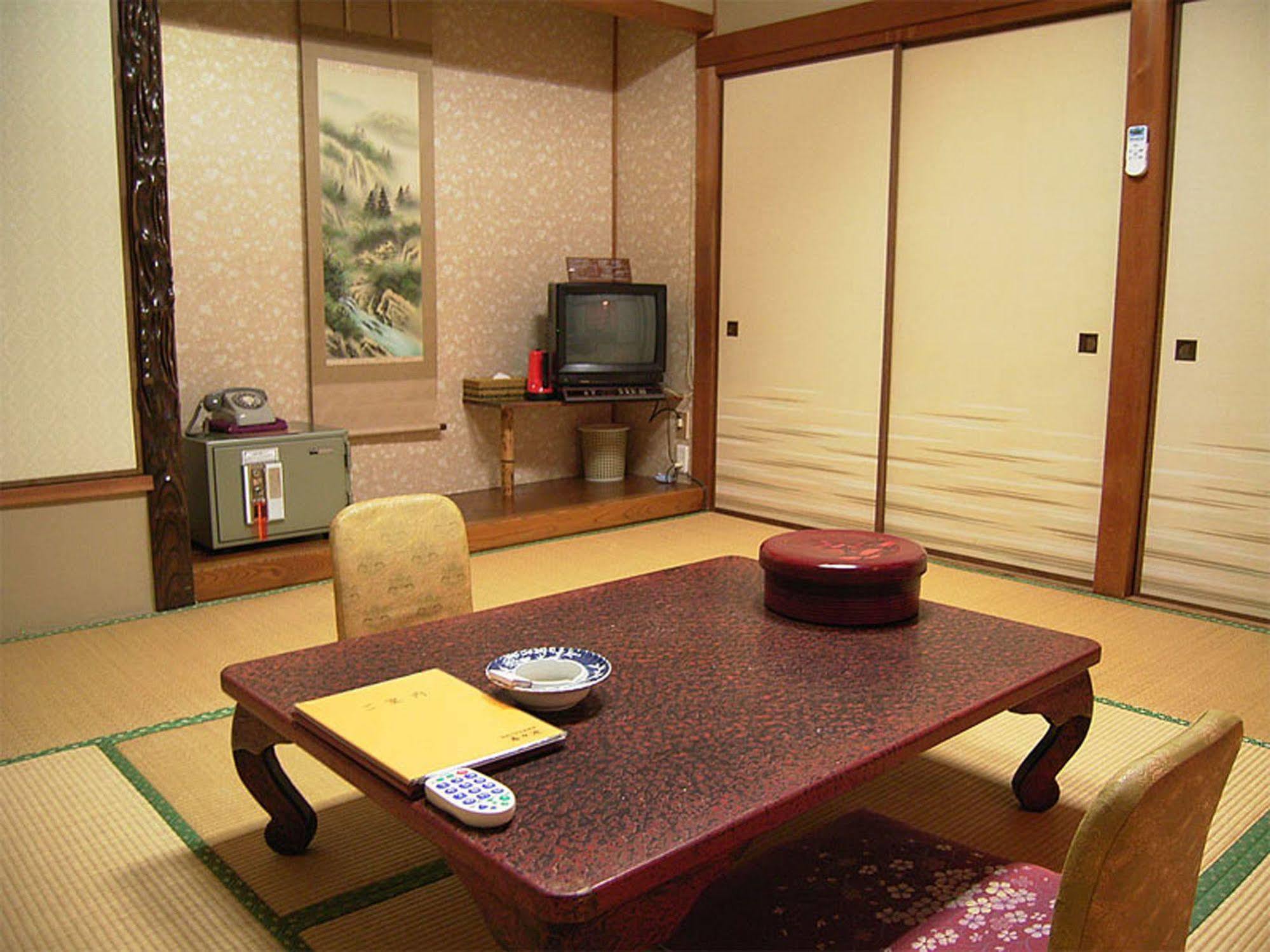 Toushijima Onsen Suzunami โทบะ ภายนอก รูปภาพ